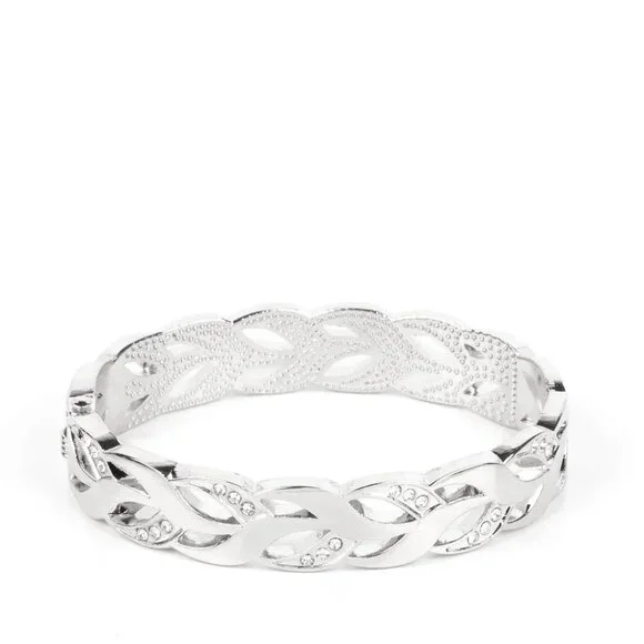 Paparazzi Jewelry - Editor-in-LEAF - White Bracelet - Vintage - Picture 2 of 4